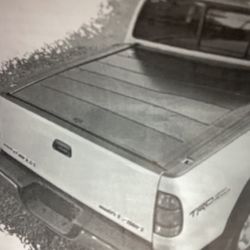 PERAGON TRUCK BED COVER 