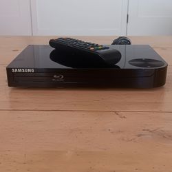Samsung Blu-Ray Player with Remote