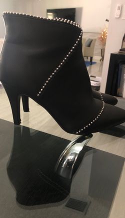 APT.9 Define Comfort Boot Heels