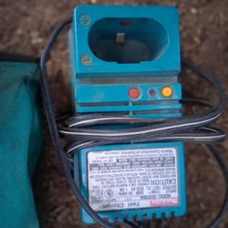 Makita 7.2volt Battery And Charger $20