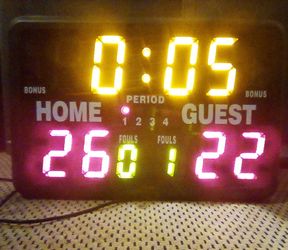 MacGregor Portable Multi-Sport Tabletop Scoreboard model sk2229r excellent like new condition 199$