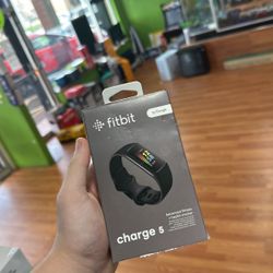 Fitbit Charge 5 Fitness Tracker - Black/Graphite Stainless Steel Brand New 