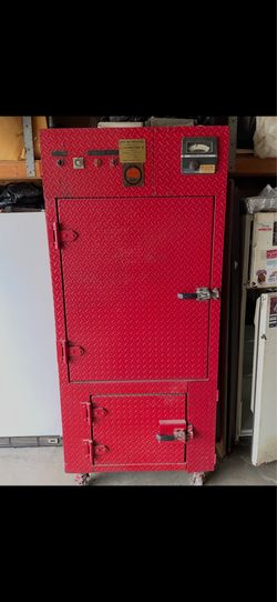 J&R Manufacturing Little Red Smokehouse 250 FS Smoker. Pristine condition. (115V/14A)