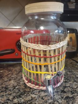 Glass jar for drink serving