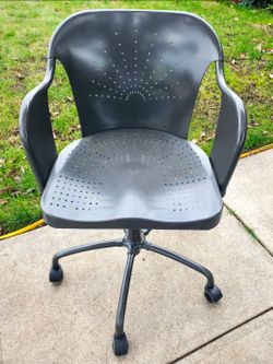 Metal Swivel Chair Excellent