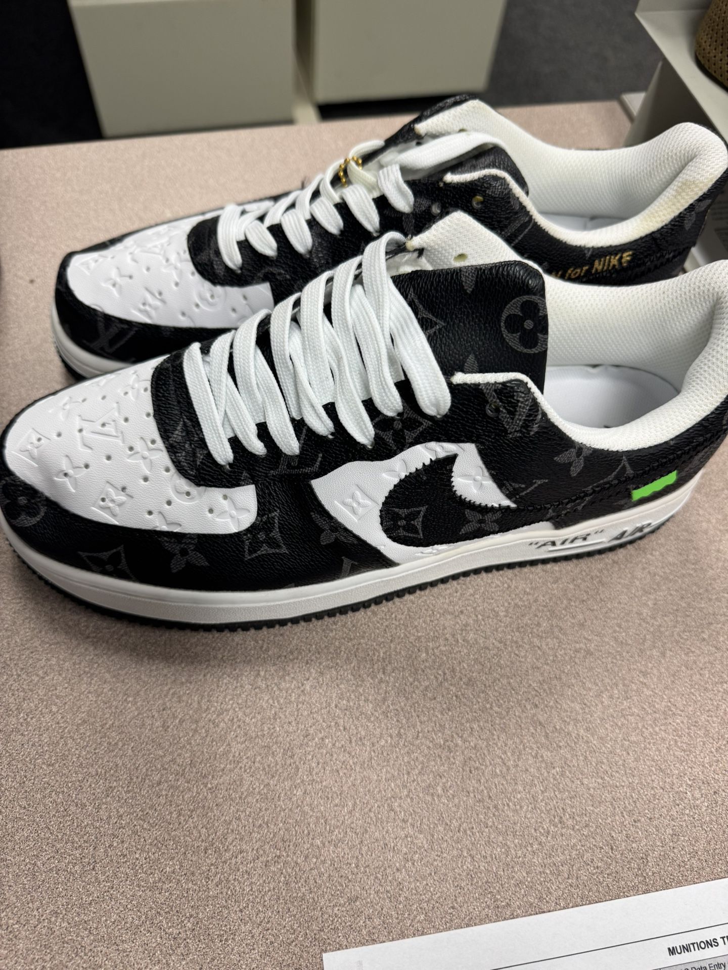 Louis Vuitton shoes 9 1/2
