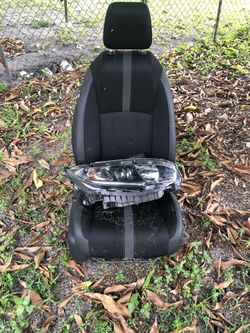 2018-2022 Honda Civic Passenger Seat & Headlight