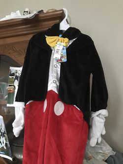 I have two brand new kids costumes one is paw patrol and other is micky mouse . Size 3t and size small .