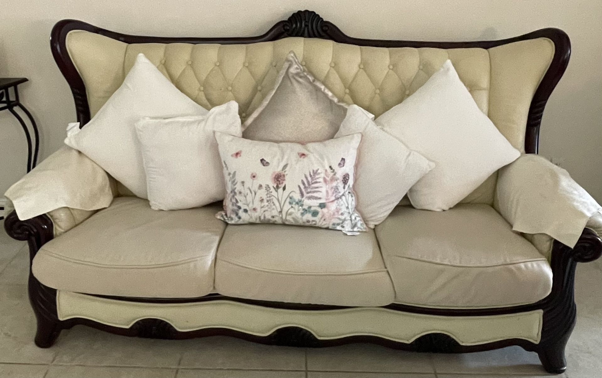 Sofa Set
