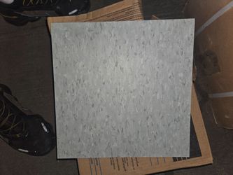 Vinyl tile