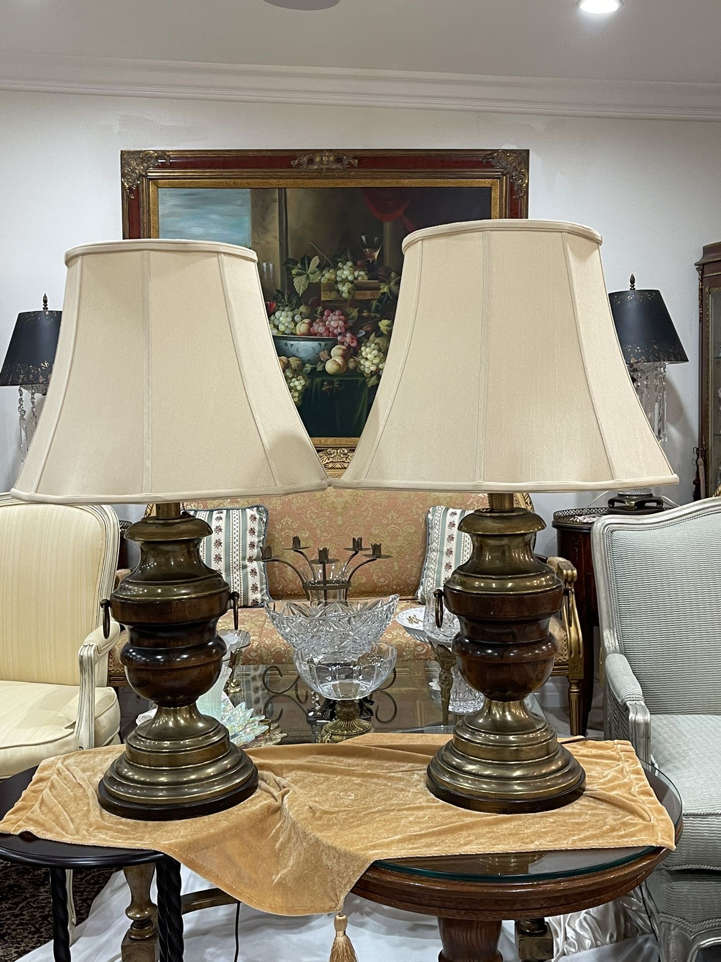 Pair of Magnificent Mid Century 1960s. Fredrick Cooper Oak & Brass Trophy Urn Lamps🌷