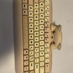 Bear Wireless Keyboard 