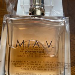 Mía V. Eau De Perfume 3.3 Ozs
