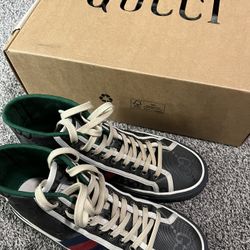 Men’s Gucci Shoes Size 9