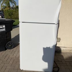 White Refrigerator  for sale $200