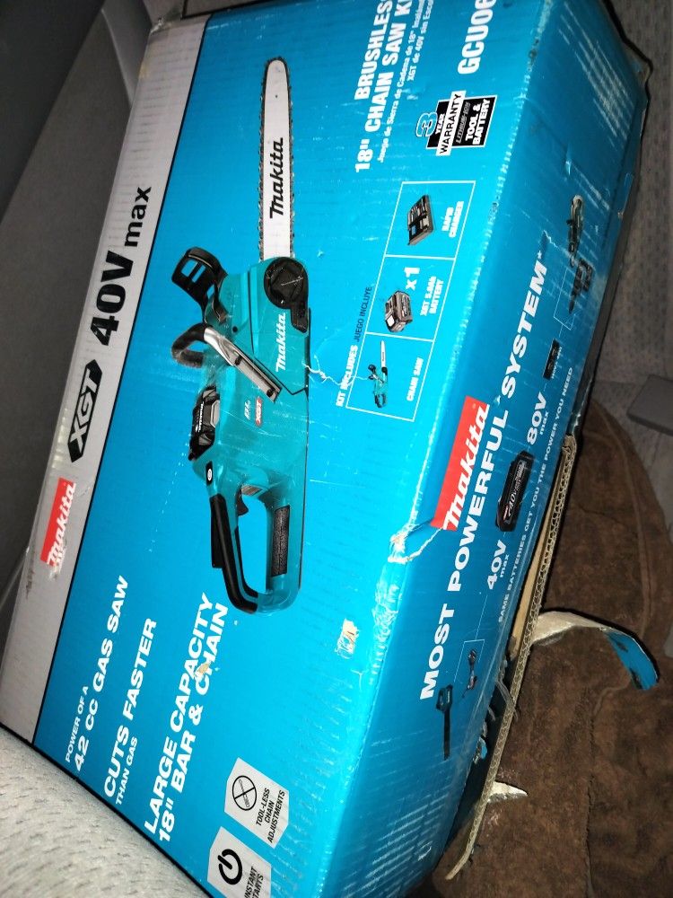 Makita 40V Chainsaw Kit