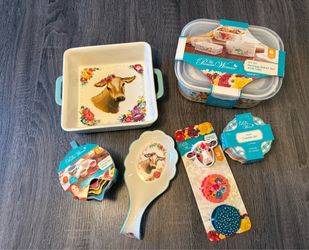 Pioneer Woman kitchen collection