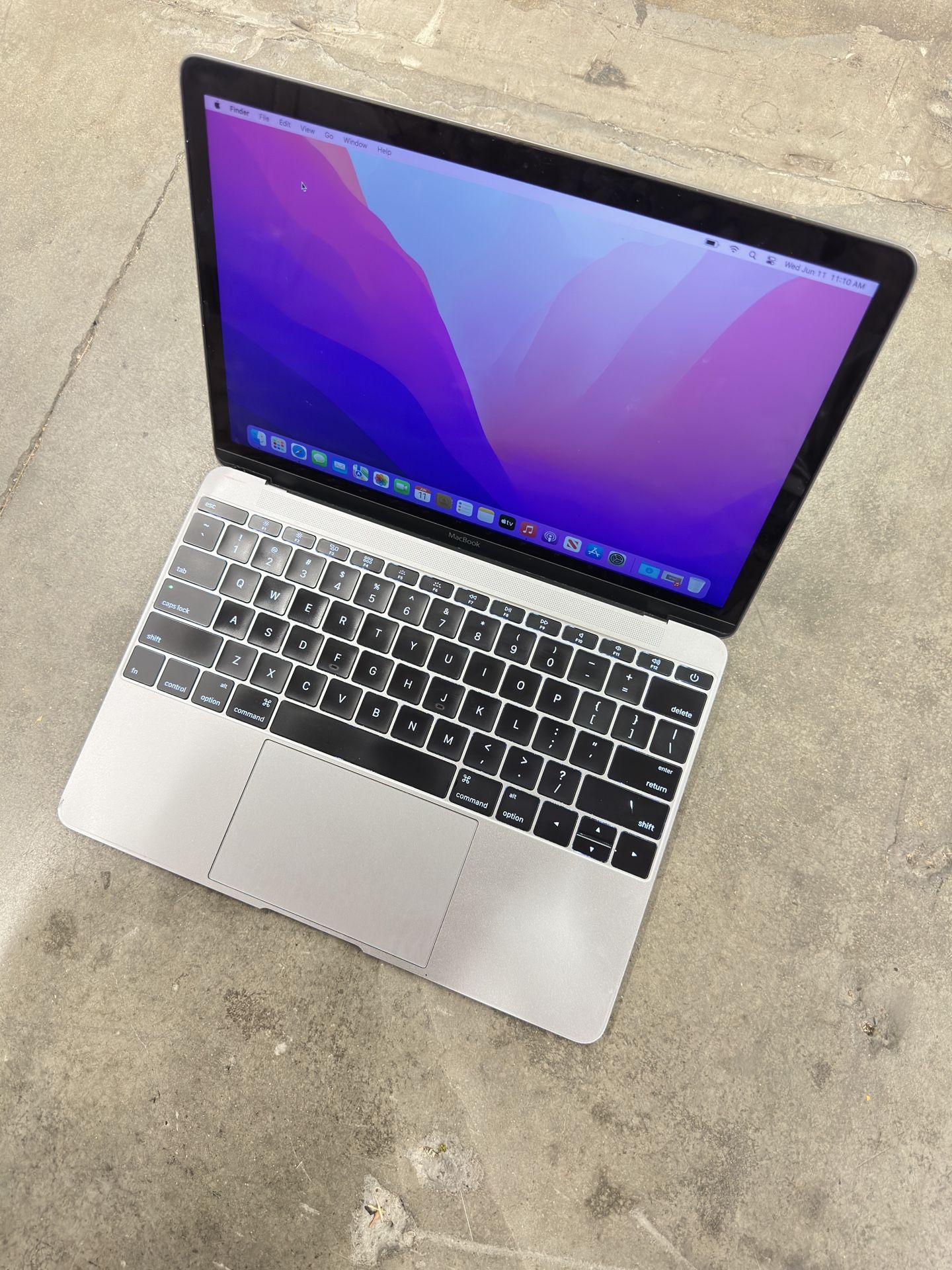 Apple MacBook 12” Early 2016 Laptop