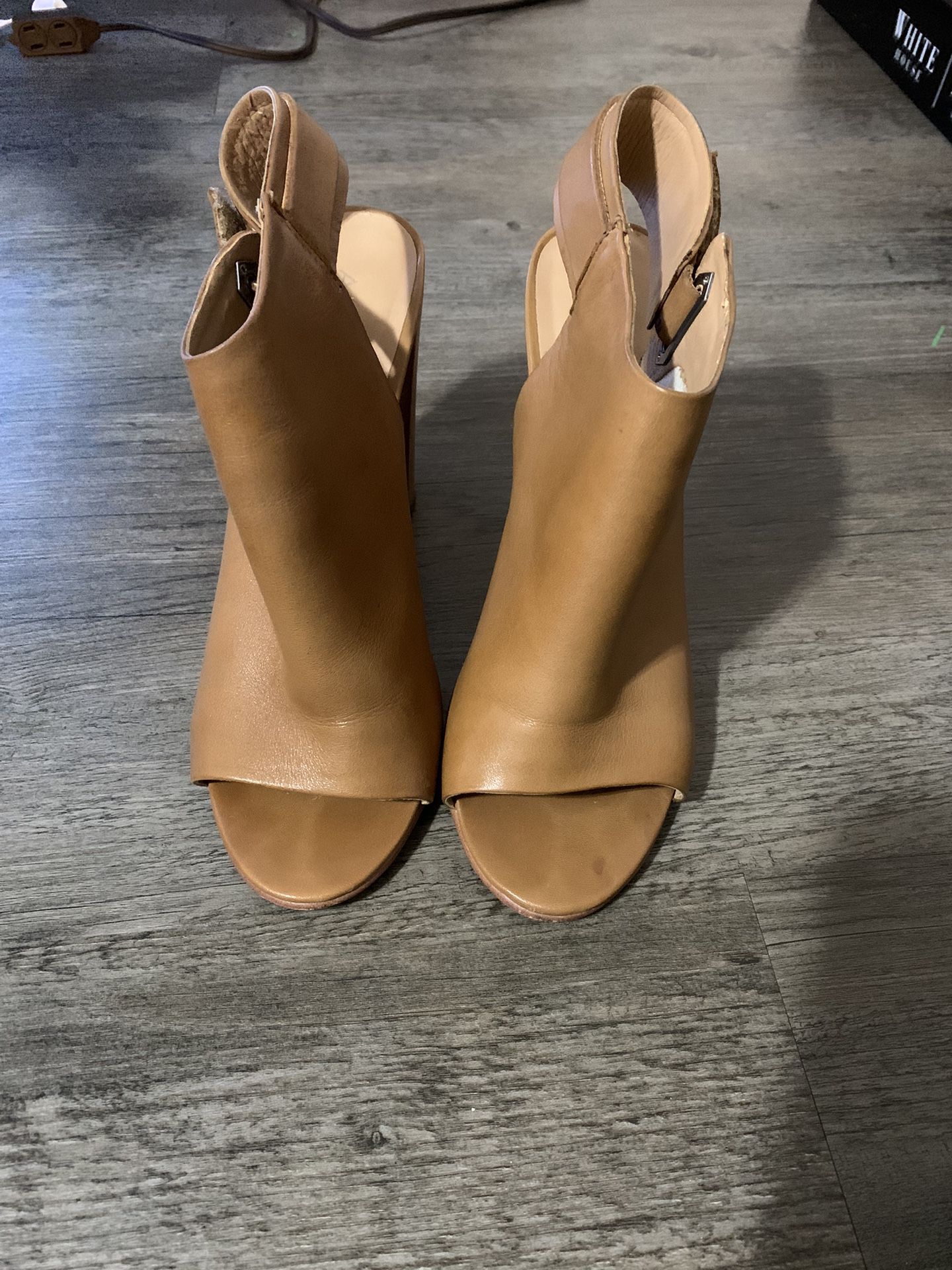 Size 9-10 Women’s Heels 