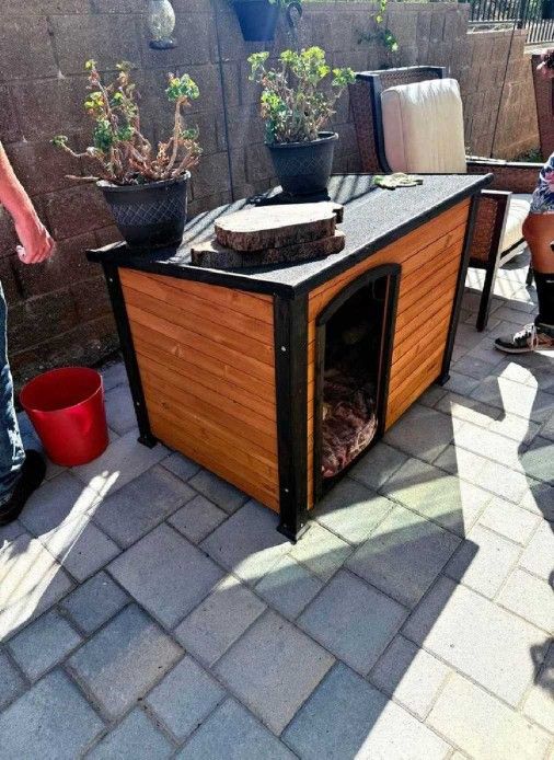 Dog Houses and Kennels - Comfort Plus Strength sign letter