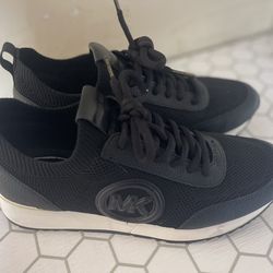 MICHAEL KORS Jenkins Knit Trainer Sz 7.5 Womens Casual Shoes Sneakers Black