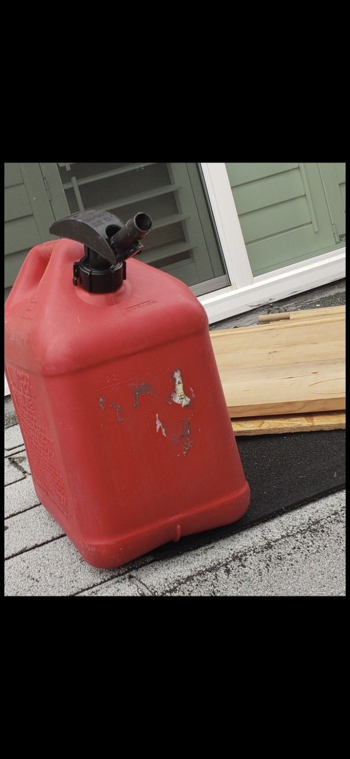 Mesa Para Patio Espejo Y Galon Para Carro De 5 Galones