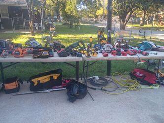 Garage sale solo hoy 1012 Blandin St Fort Worth TX 76111 hasta 4 pm