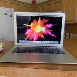 Apple MacBook Air i5 13 Inch $300 Cash