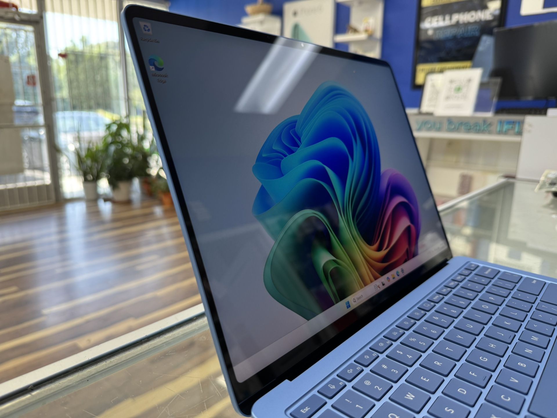 Microsoft Surface Laptop