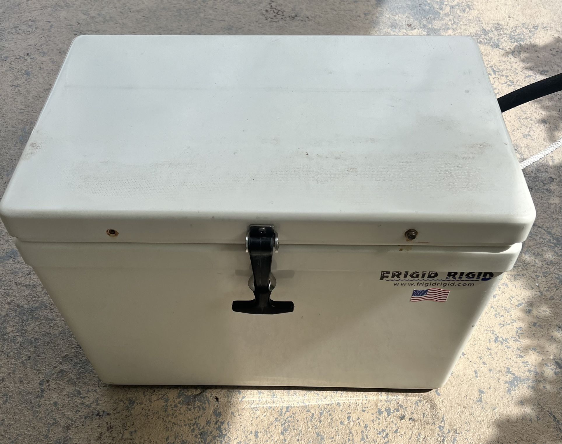 Frigid Rigid Cooler 24x18x18