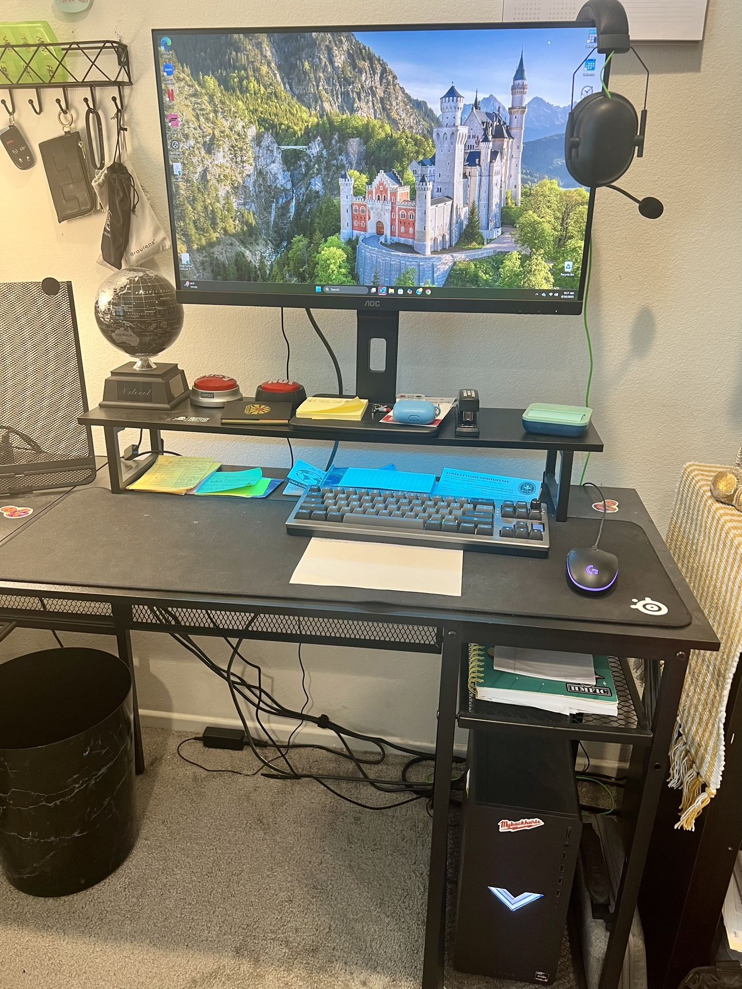 HP VICTUS 15L GAMING DESKTOP & AOC MONITOR