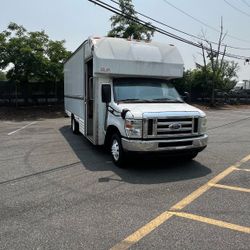2008 Ford E-350