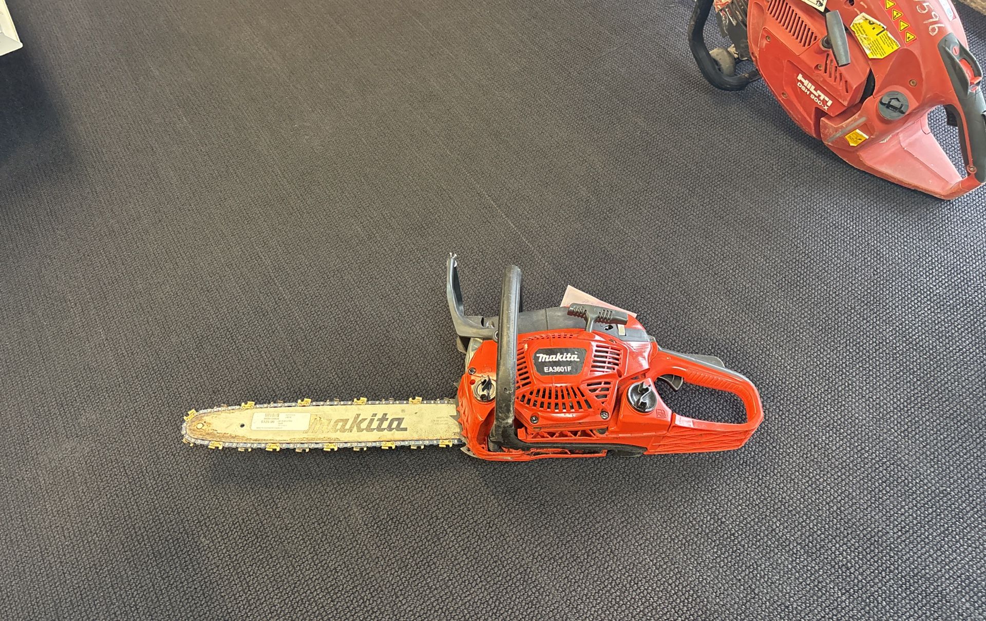 MAKITA CHAINSAW