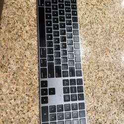 Apple Magic Keyboard 2 