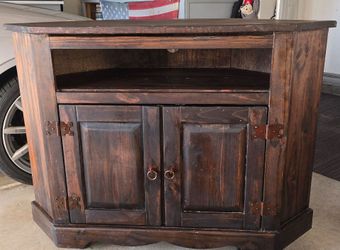Corner TV/Entertainment Stand