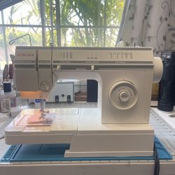Singer sewing machine 57817C 17
