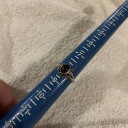 Vintage ring band  sterling silver 925  beautiful unique  size 8 1/4 