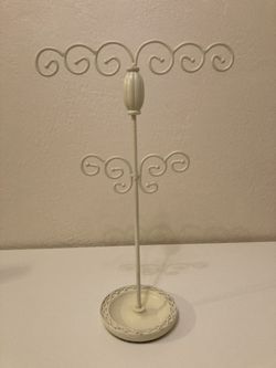 Simple Metal Jewelry Holder