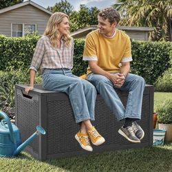 DEVK BOX LARGE SIZE 100 GALLONS WATERPROOF AND LOCKABLE BRAND NEW IN BOX!!!