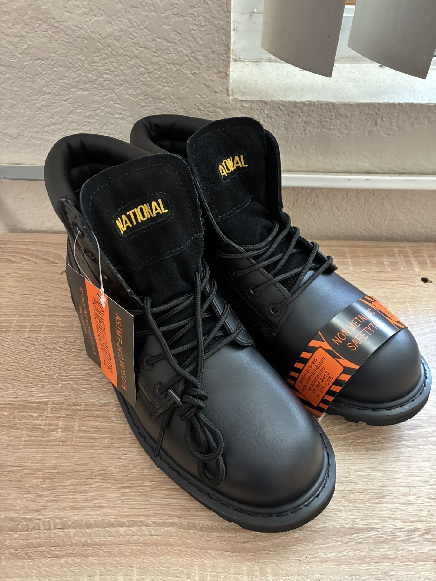 Men’s Work Boots Size 11 NATIONAL SAFETY TOE