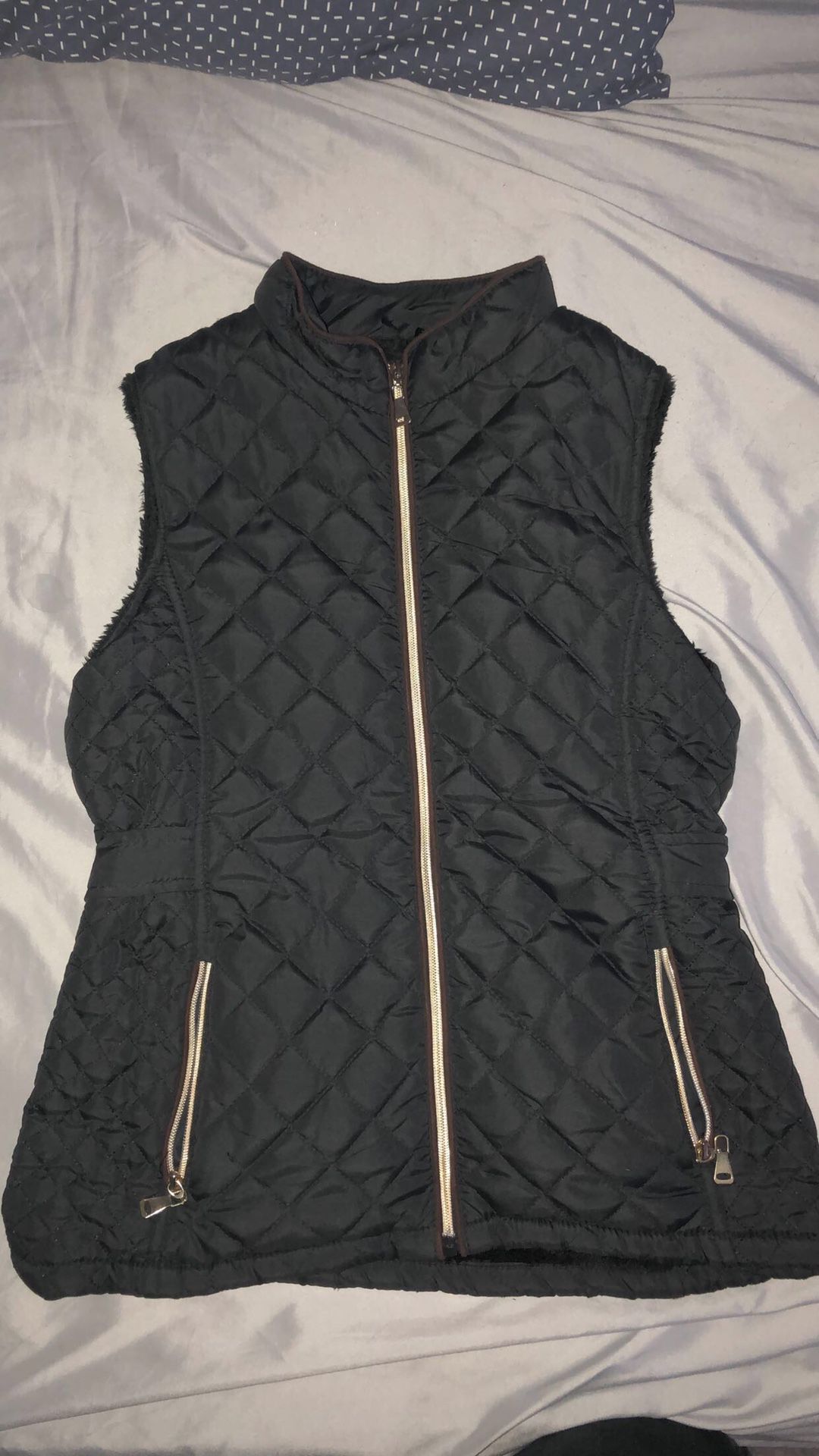 Woman black vest jacket