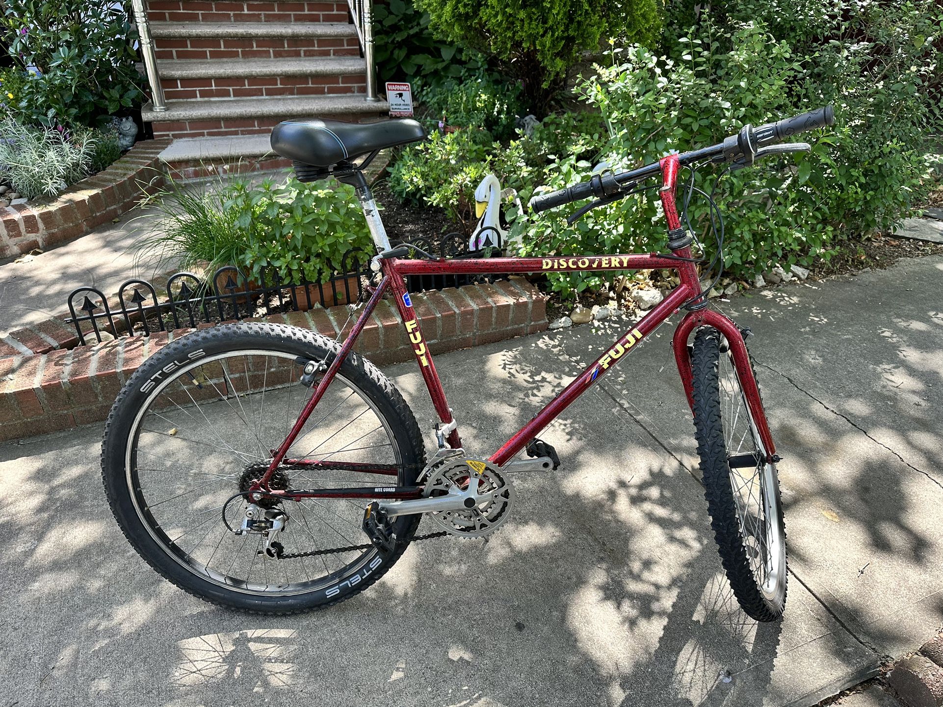 Fuji Discovery Mountain Bike