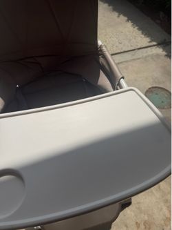 looks new folding high chair