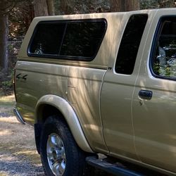 Truck Canopy — Excellent Condition 