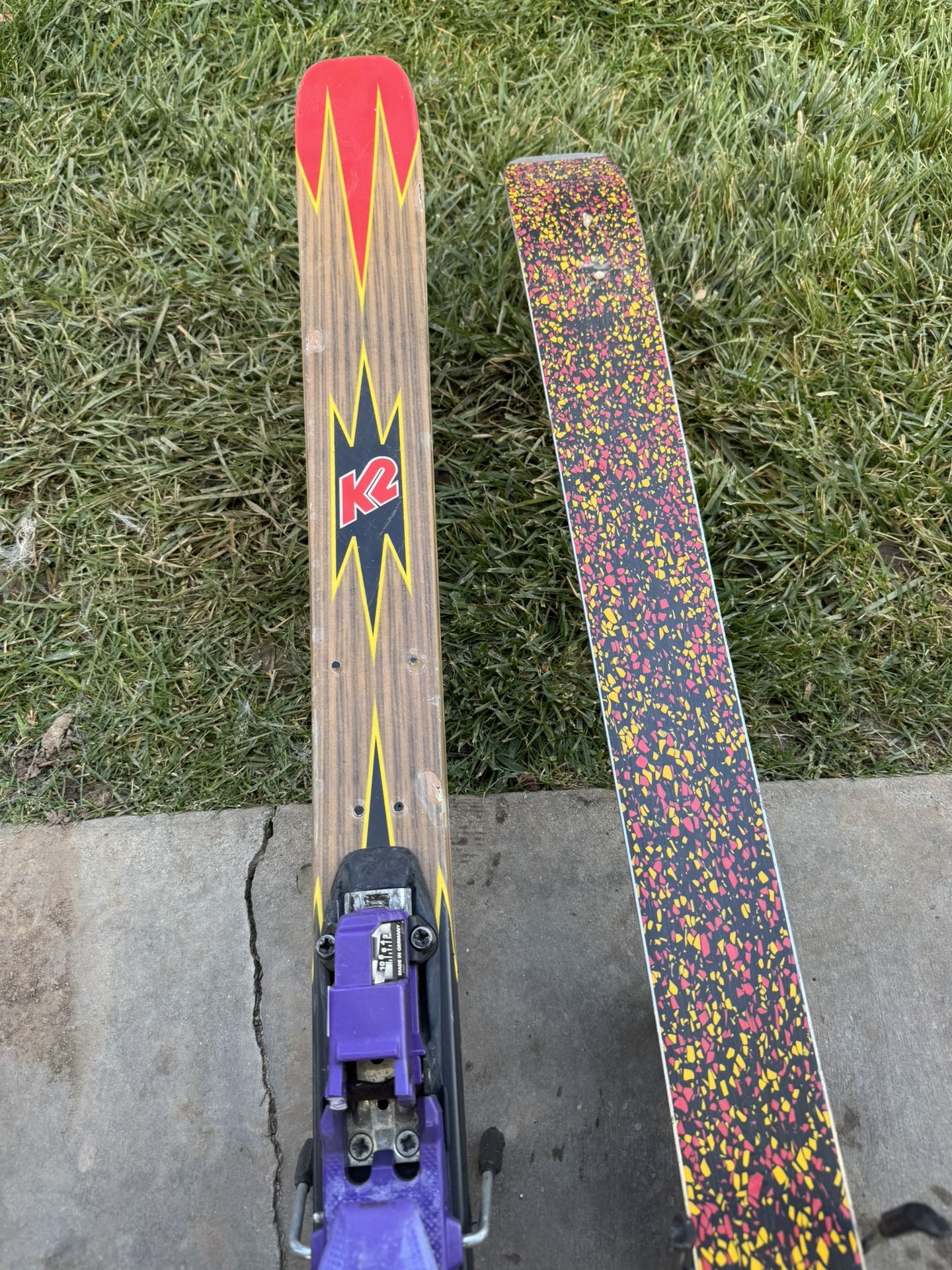 Set K2 Snow Skis