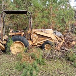 International 3514 Backhoe Loader