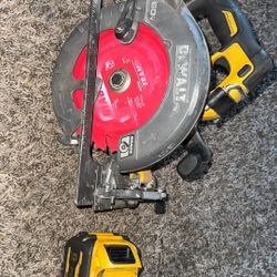Dewalt Saw 60 Volt 