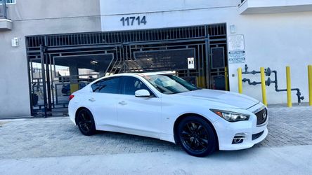 2015 Infiniti Q50