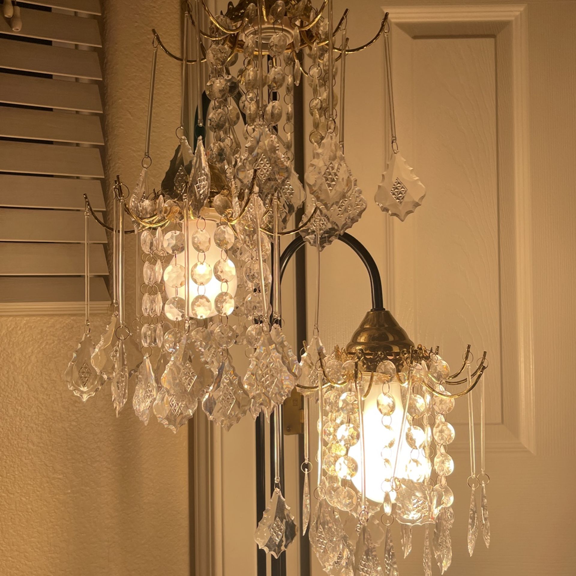 Elegant Class Chandelier 