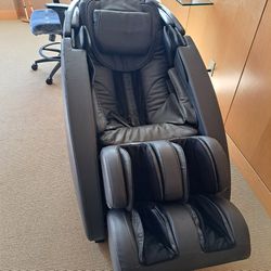 Leather massage chair